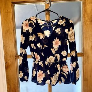 XS floral blouse